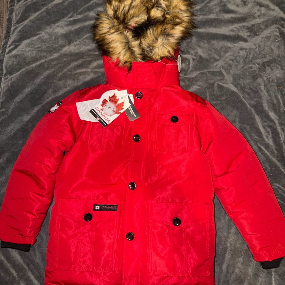 Womens Canada Weather Gear Red Puffer Jacket Size LARGE(14-16) Faux Fur Hood